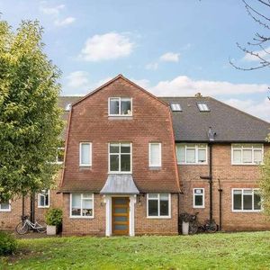 Petersham Road, Richmond, TW10 - Photo 2