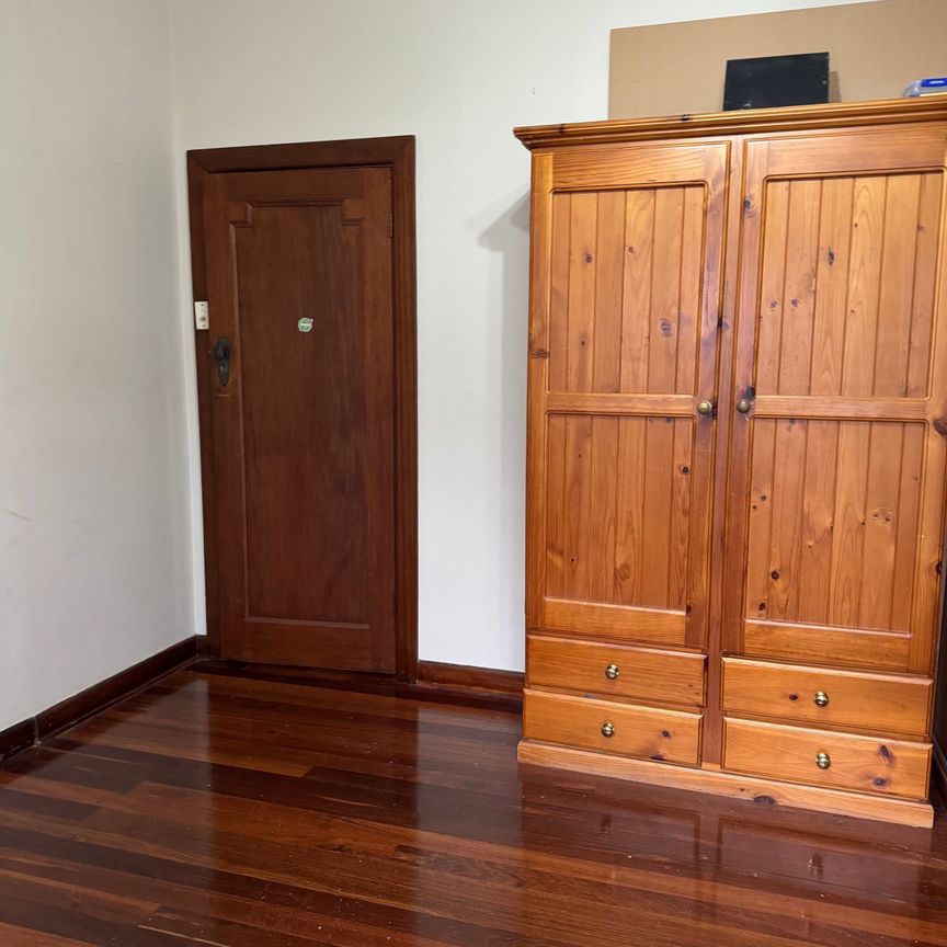 Edwardstown - Photo 1