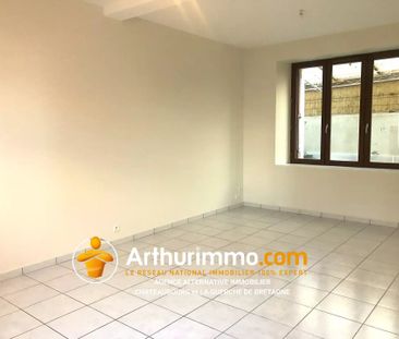 Location Maison 4 pièces 81 m2 à Bais - Photo 2