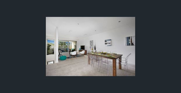 Huge Apartment! - Photo 1