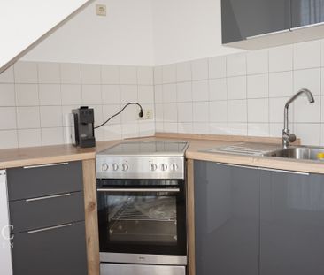 Schöne 2 Zimmer Wohnung, in Citylage mit TG Stellplatz - Photo 4