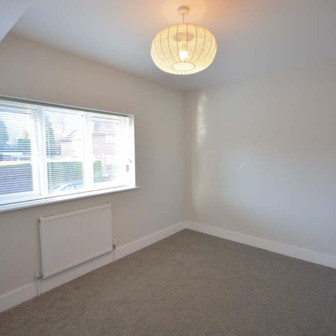 Dorking Road, Epsom, Surrey, KT18 7NL - Photo 1