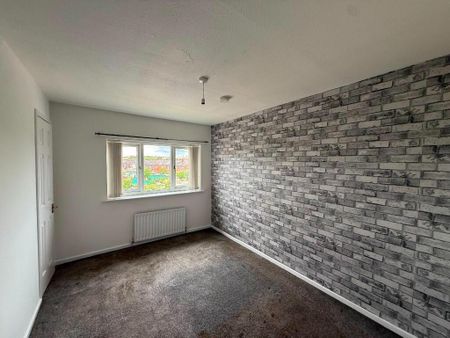 2 bedroom terraced house to rent - Photo 4