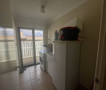 LARGE FAMILY HOME WITH POOL IN GREAT CONDITION - Photo 6