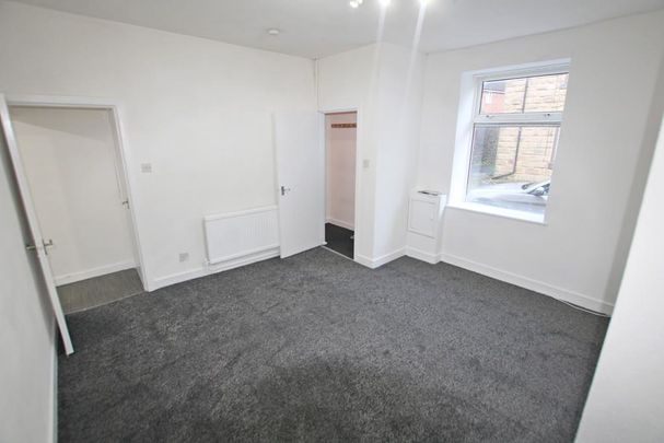 2 bedroom end of terrace house to rent - Photo 1
