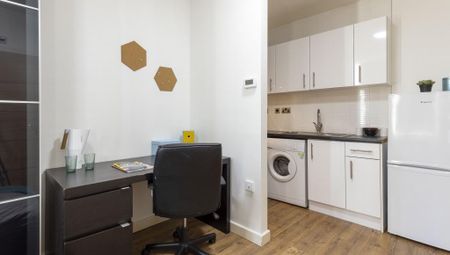 Studio to rent - Photo 5