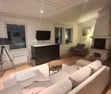 Hattuddsvägen, Norrtälje - Photo 1