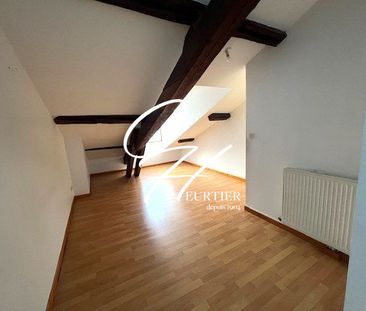 RIVES - Appartement T3 duplex + Cave - Photo 4