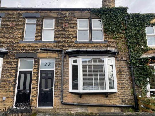 Sunnybank Avenue, Horsforth, - Photo 1