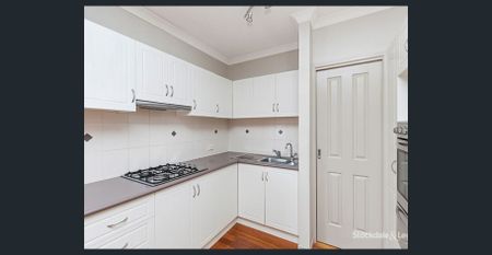 CENTRAL 3 BR T/HOUSE - OCEAN VIEWS - Photo 4