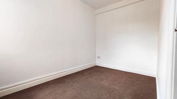 1 bedroom ground floor flat to rent - Photo 1