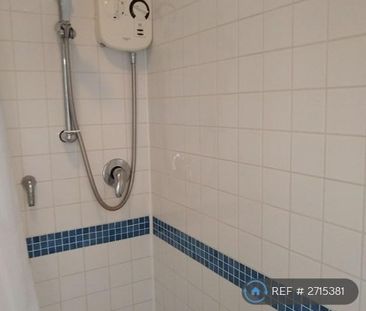 2 bedroom end of terrace house to rent - Photo 5