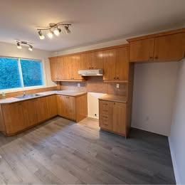 41/2 a Laval dispo Maintenant internet 1 stationnements, Thermopompe chaud et froid Locker privé inclus - Photo 1