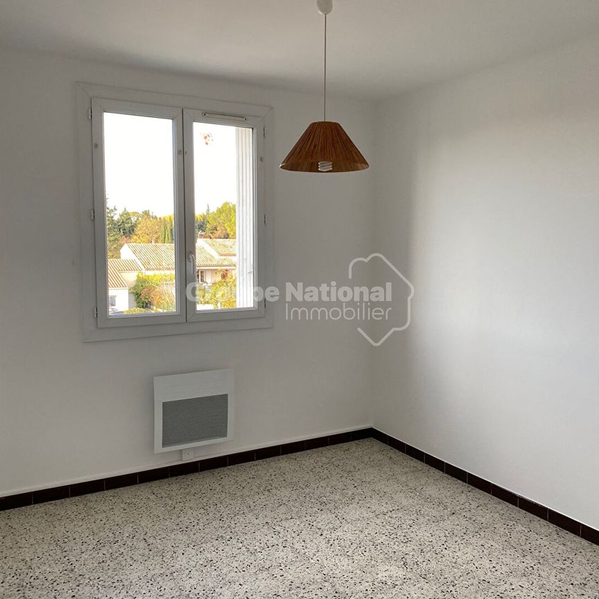 Appartement T3 de 75m2 dans résidence sécurisée avec stationnement et cave, - Photo 1