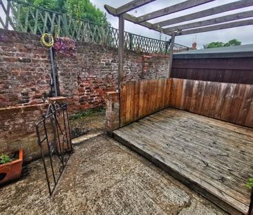 3 bedroom terraced house to rent - Photo 6