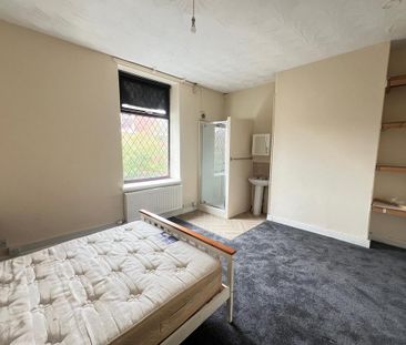 5 bedroom house of multiple occupation to rent - Photo 6