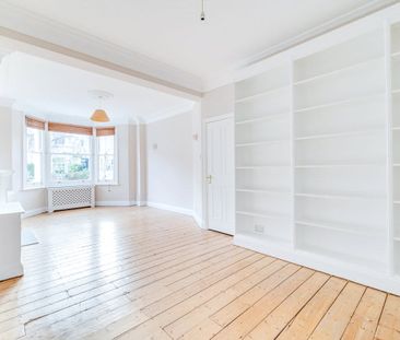 A large four double bedroom family home situated on a prime residen... - Photo 1