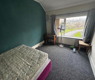 2 bedroom end of terrace house to rent - Photo 4