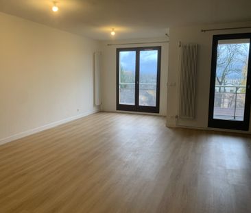 Location Appartement 2 pièces 57m² MEYLAN 38240 - Photo 1
