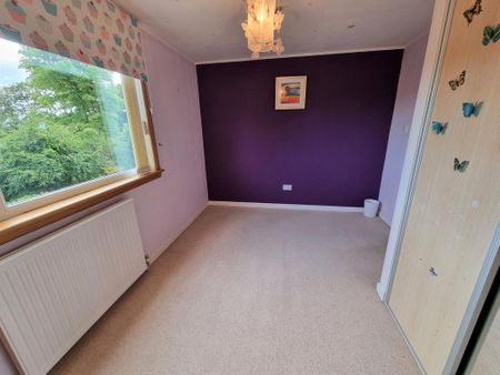 4 bedroom semi-detached house to rent - Photo 4