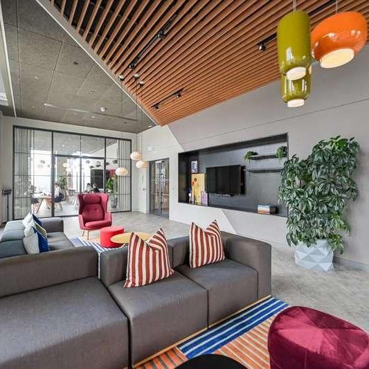 Hightail Point, East Village, Stratford, E20 - Photo 1