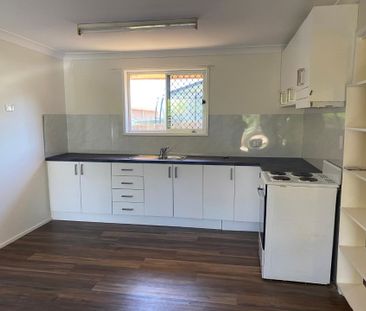 Spacious & Modern Unit in Convenient Glenvale Location - Photo 6