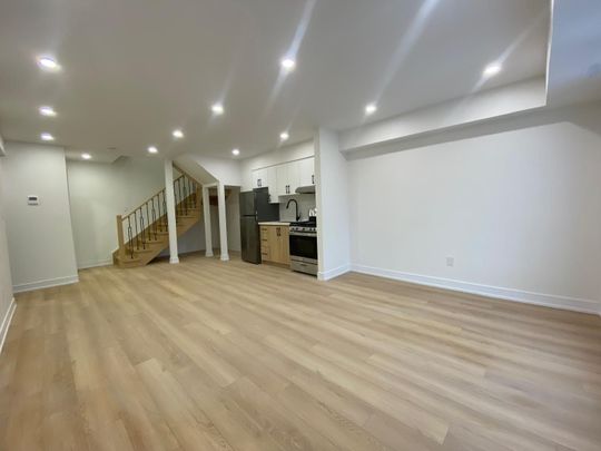 For Lease - 462 Northcliffe Boulevard Unit# 2, Toronto, Ontario - Photo 1