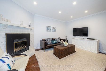 For Lease - 24 Beaumont Place, Vaughan, Ontario - Photo 2