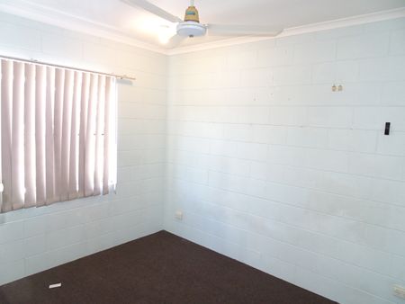 Convenient Living in the Heart of Manunda - Photo 3