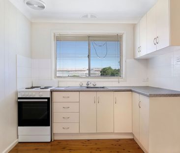1/21 Burgess Avenue - Photo 1