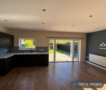 5 bedroom detached house to rent - Photo 6