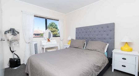 Three bedroom home! - Photo 3