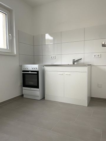 *Frisch-sanierte 2-Zimmer-Wohnung mit Sonnenterrasse!* - Photo 5