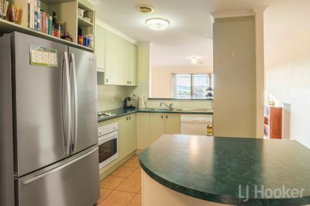 Immaculate Three Bedroom Ensuite Home in Jerrabomberra - Photo 3