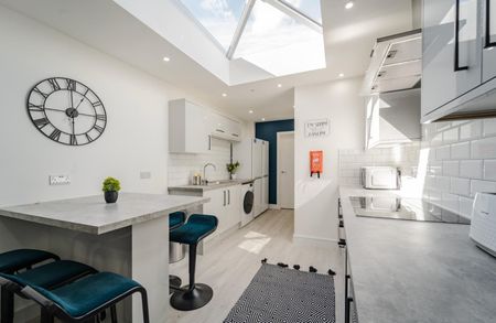 Winchester Street Room 3 - Photo 2