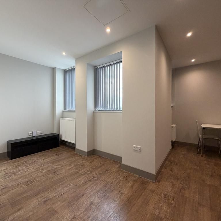 Studio to rent - Photo 1