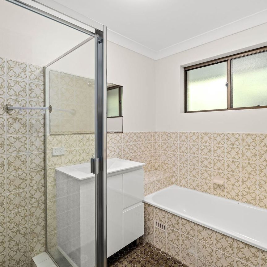 Renovated 2 Bedroom Unit - Move In Ready - Photo 1