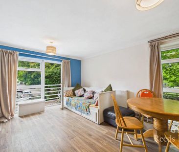2 bedroom apartment to rent - Photo 4