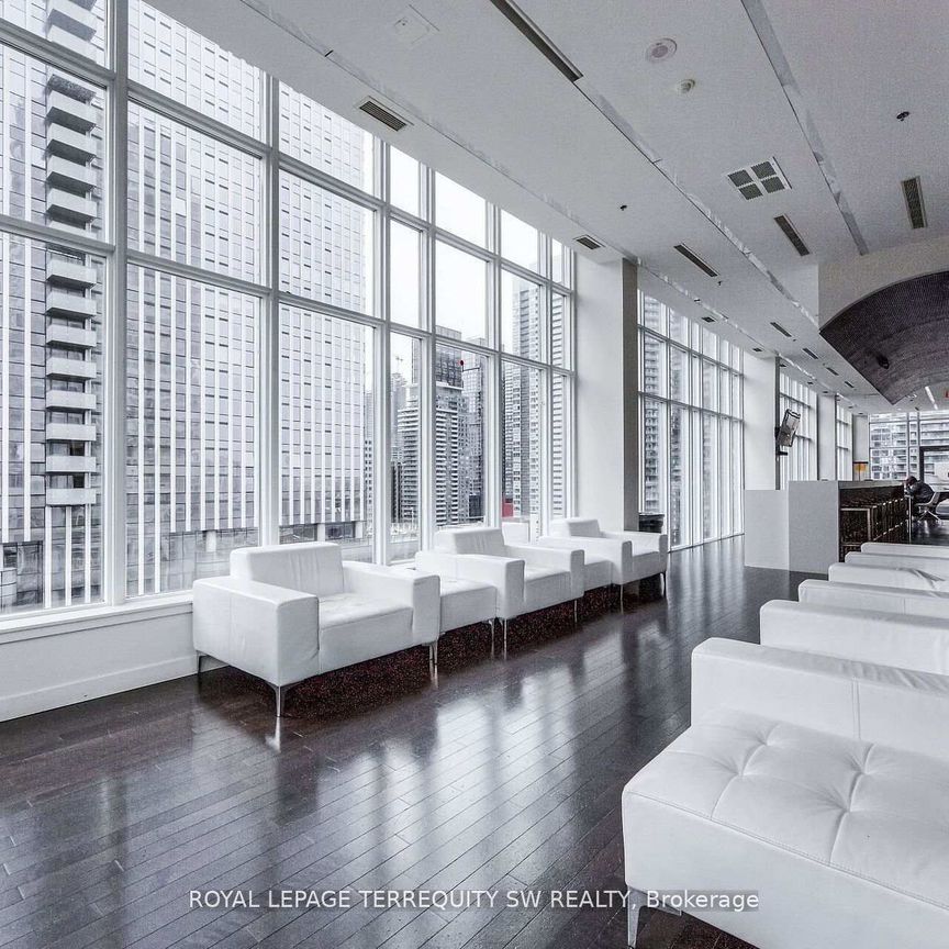 For Lease - 21 Nelson Street Unit# 430, Toronto, Ontario - Photo 1
