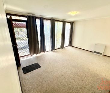 3/1 Bradbury Close, Karabar NSW 2620 - Townhouse For Rent | Domain - Photo 2