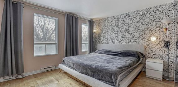 SUPERBE CONDO 4½ A LOUER - Photo 2