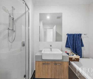 “Modern 2 BEDROOM TOWNHOUSE PLUS STUDY” - Photo 1