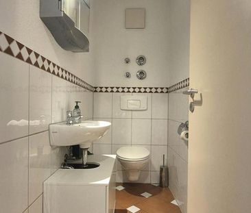 Citylife Flair trifft Ruhe: Wohnung mit Aufzug und TG-Platz in Stut... - Photo 6