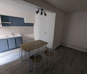 A NOGENT-LE-ROTROU, CENTRE VILLE ! Appartement situé au 1er étage s... - Photo 5