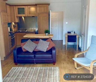 Studio to rent - Photo 2