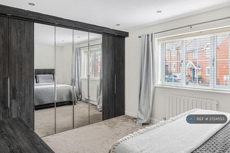 5 bedroom detached house to rent - Photo 4