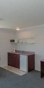 Studio Unit living - Photo 4