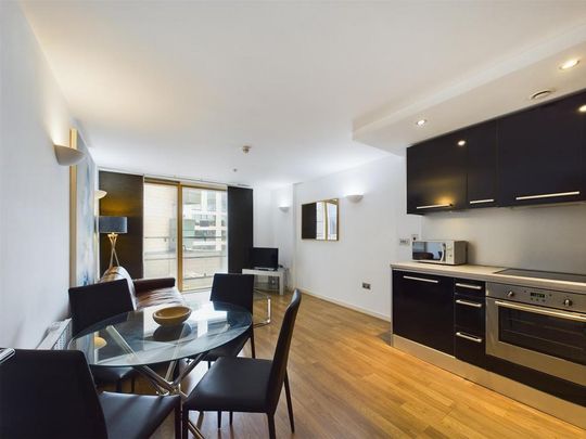 2 bedroom apartment to rent - Photo 1