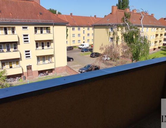 Freundlich helle 2-Raum-Wohnung für junge Pärchen - Foto 1