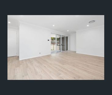 Spacious 4-Bedroom Family Home - Photo 1